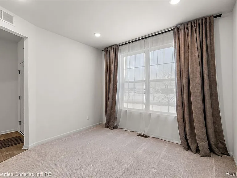 2436 Parkshore Dr — Photo 5