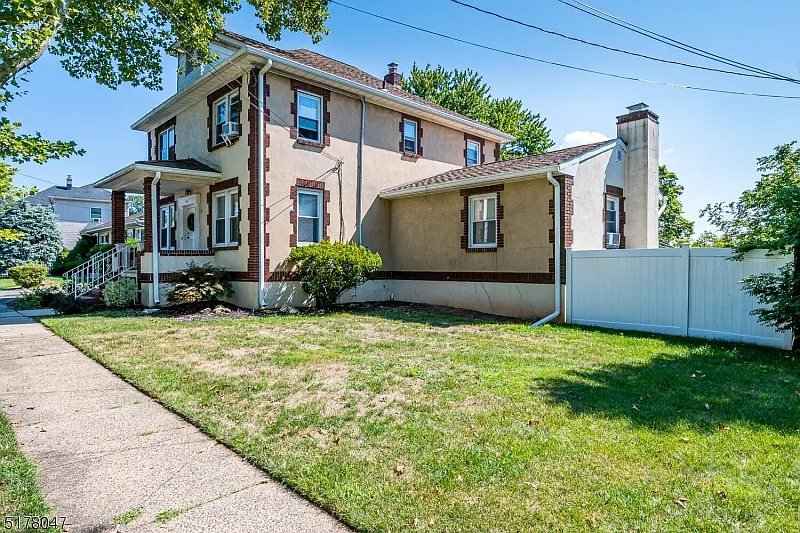 3 bed, 2.0 bath, $3,150 — Photo 3