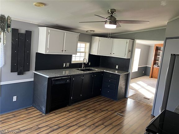 4th image of 5587 Dogwood St #41