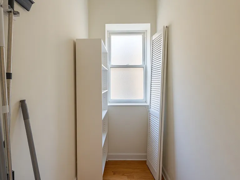 3353 W Wilson Ave #2S — Photo 10
