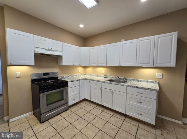 1226 Chase St, Camden, NJ 08104