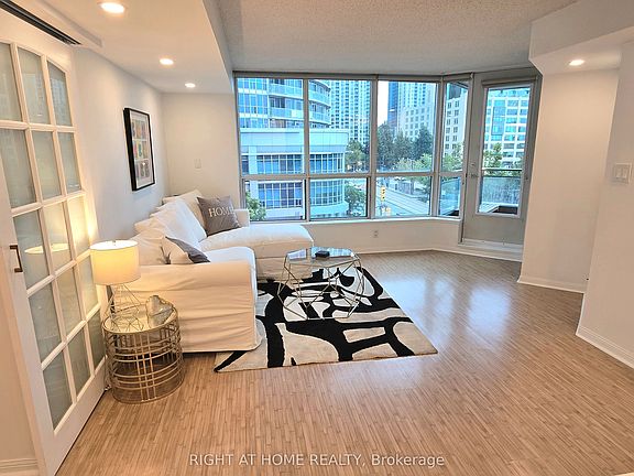 4th image of 228 Queens Quay W #506