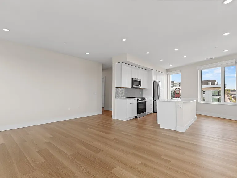Frameline Apartments — Photo 32