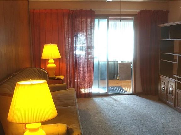 4th image of 25305 Country Club Blvd Unit 6