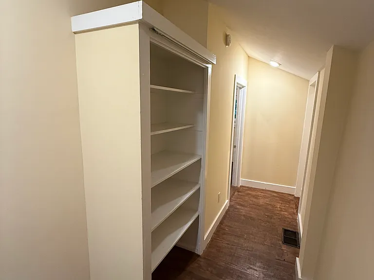 205 Mountain Rd — Photo 17