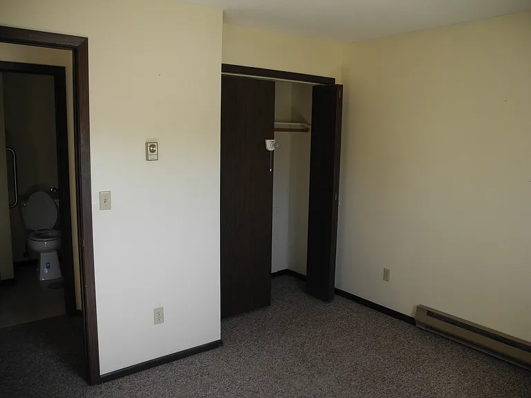 208 E Jay St #2 — Photo 2
