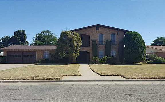 2nd image of 9533 Desert Hills Ln