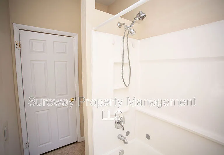 224 Rutland Ave #2 — Photo 23