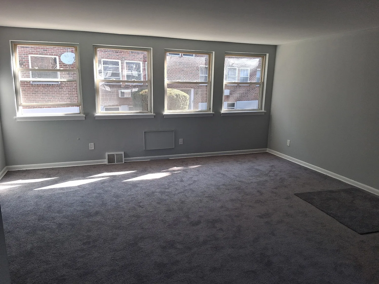 2 bed, 900 sqft, $1,500 — Photo 1