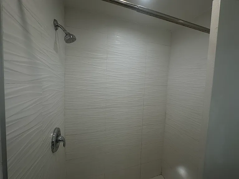 35 SW 6th St #2 — Photo 21