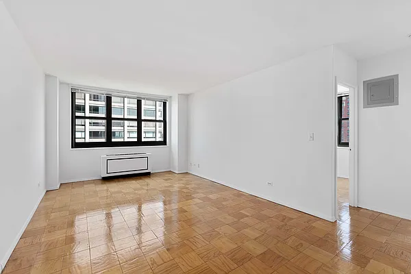 Rented by Byson Real Estate Company | media 10
