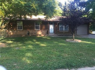 8 Madison Ct, Villa Ridge, MO 63089