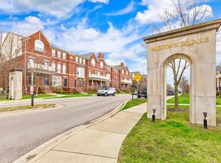 3251 Camden Dr, Troy, MI 48084