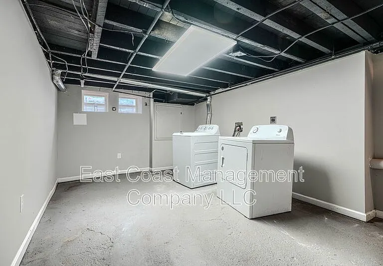1514 E Federal St — Photo 25