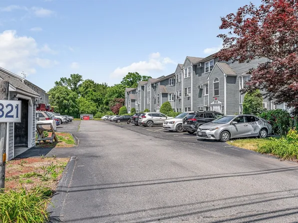 1821 Middlesex St APT 3, Lowell, MA 01851