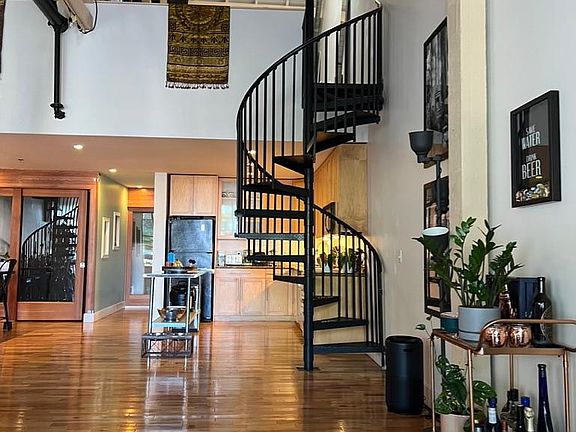 5th image of 1777 Lafayette St Unit 102
