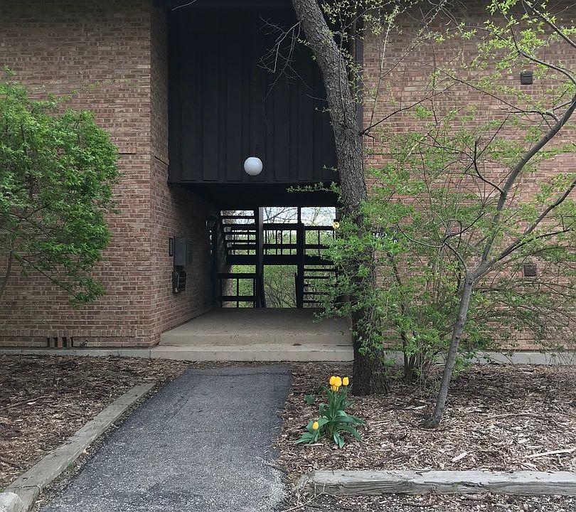 1st image of 5520 E Lake Dr APT C