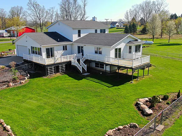 4860 Bell Oak Rd, Webberville, MI 48892