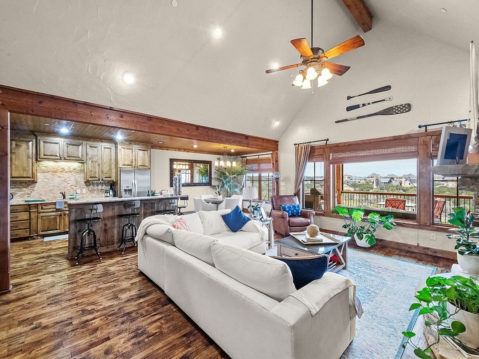 1st image of 1633 Scenic Dr Unit 302