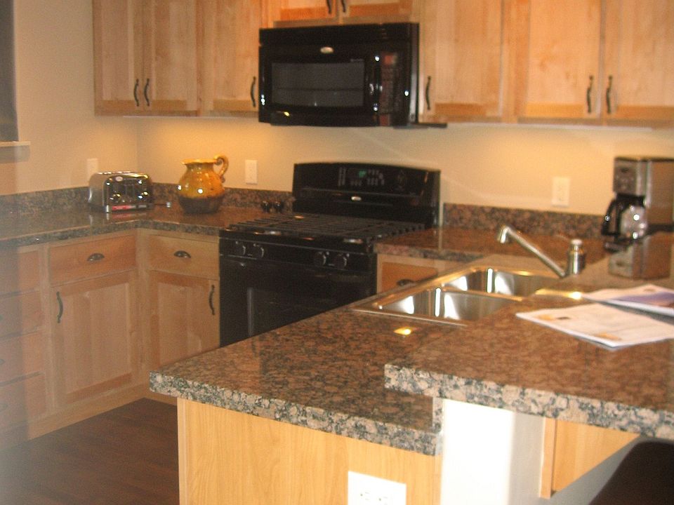 2nd image of 2549 Woodside Blvd