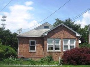 87 Ireland Pl, Amityville, NY 11701