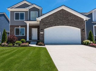 10465 Valley Dr, Goodrich, MI 48438