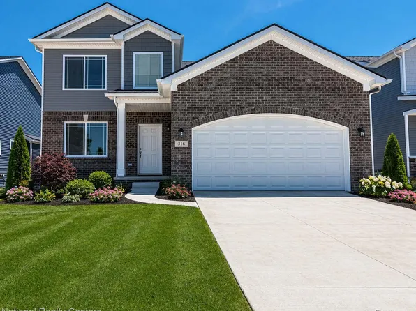 10465 Valley Dr, Goodrich, MI 48438