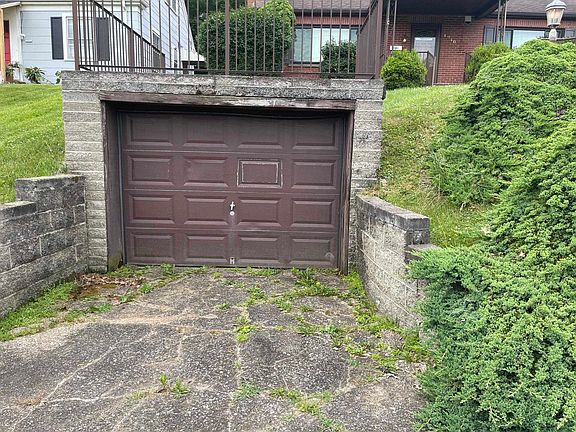 2nd image of 1910 Hilton Ave
