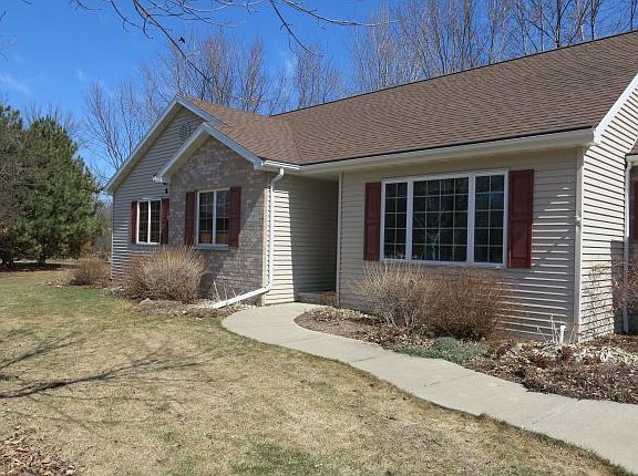 2nd image of N7856 Niagara Ct N