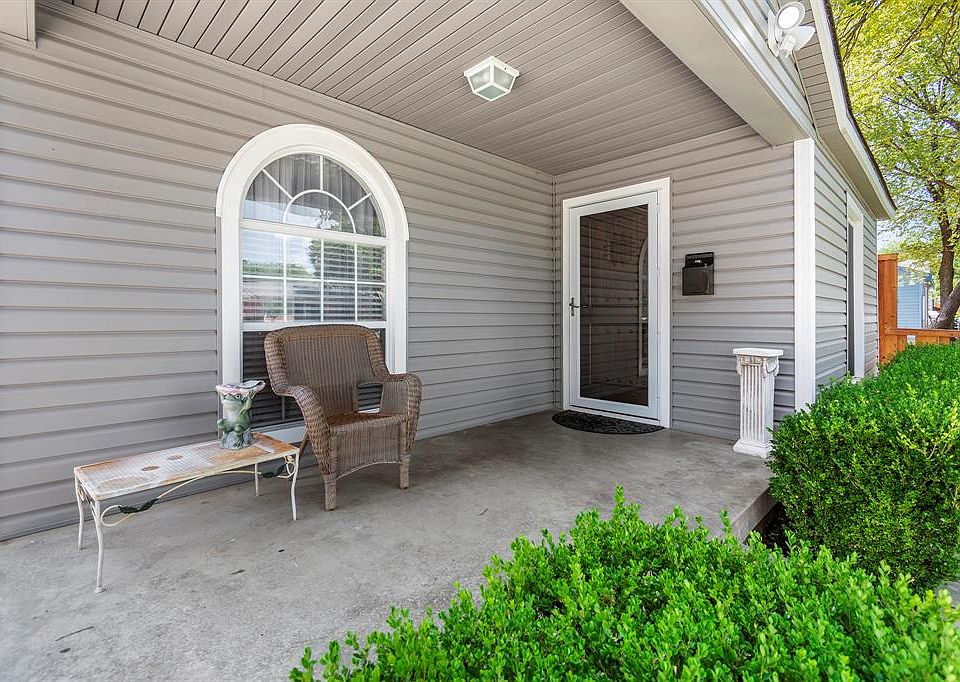 1st image of 3820 Honeysuckle Ave
