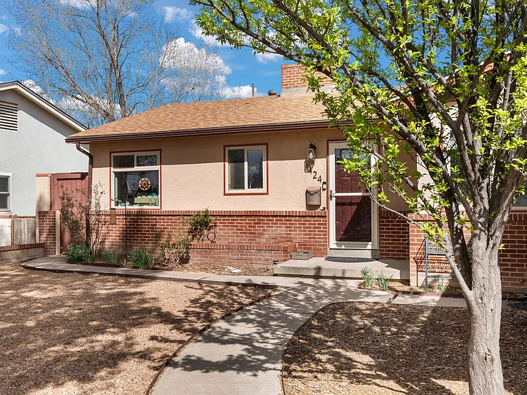 1424 Dartmouth Dr NE — Photo 24