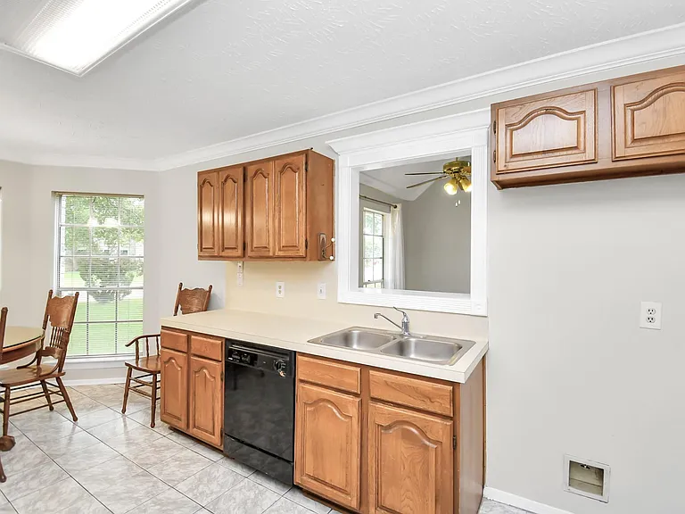 14810 Cypress Ridge Dr — Photo 19