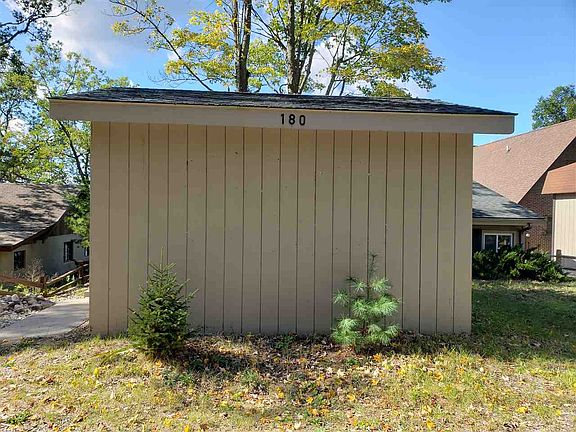 2nd image of 180 S Oak Dr