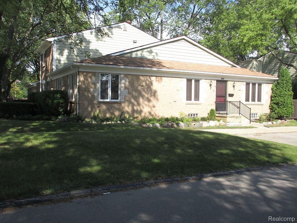 1st image of 1920 Torquay Ave #172