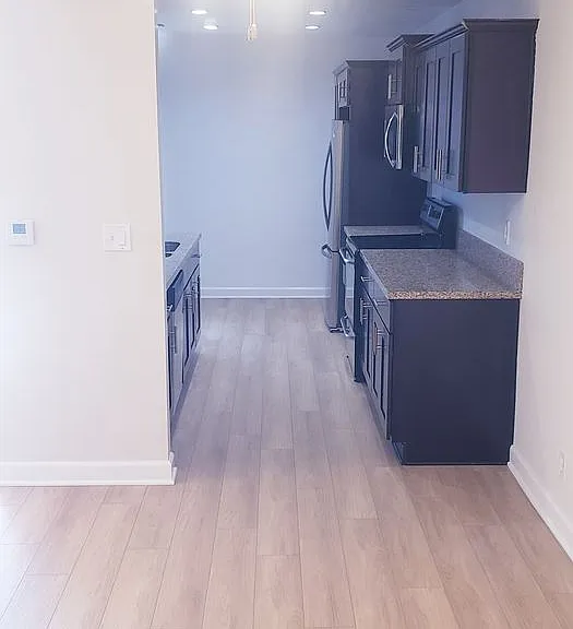 Encino Grand Manor — Photo 12