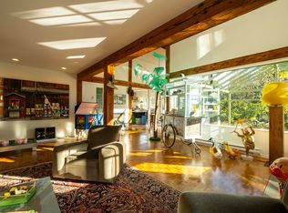896 Charman Rd, Gibsons, BC V0N 1V4