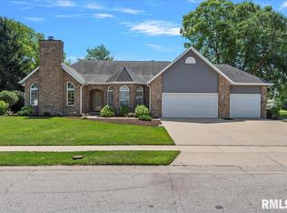 3104 Panther Creek Dr, Springfield, IL 62711