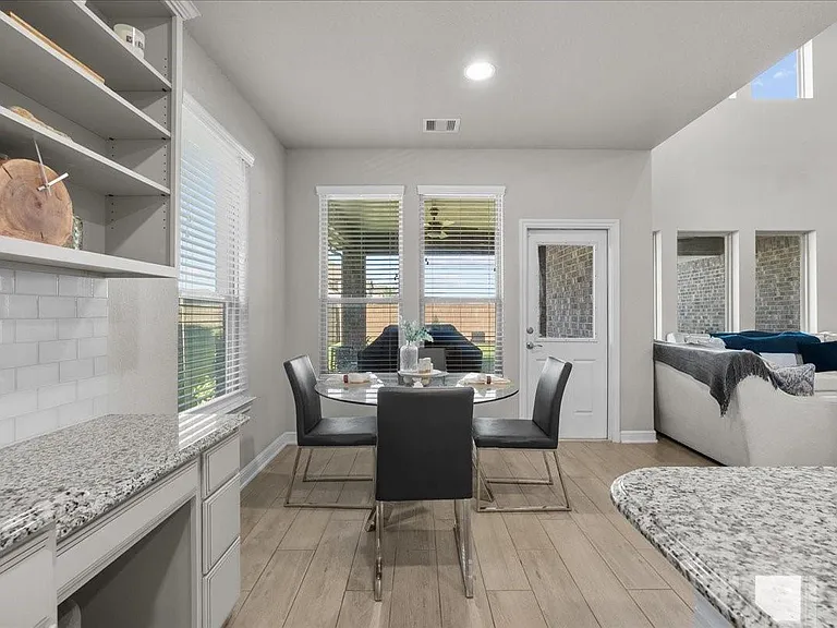 2417 Lake Mist Dr — Photo 19