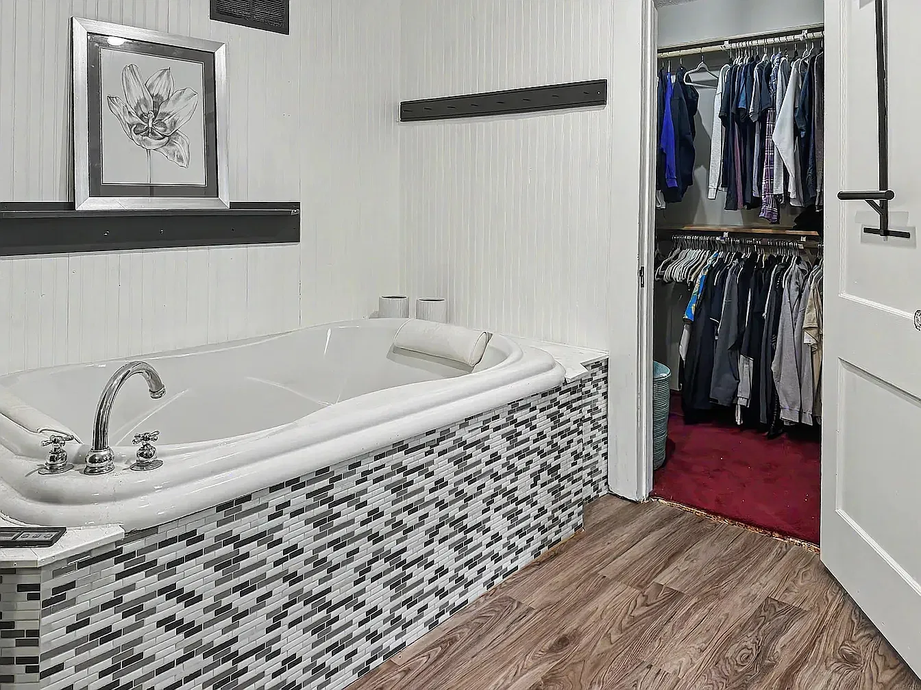 2 bed, 1563 sqft, $1,500 — Photo 4