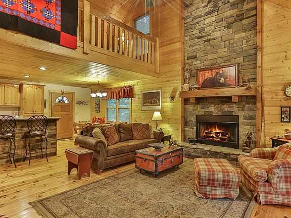 3rd image of 294 Lemmon Dr