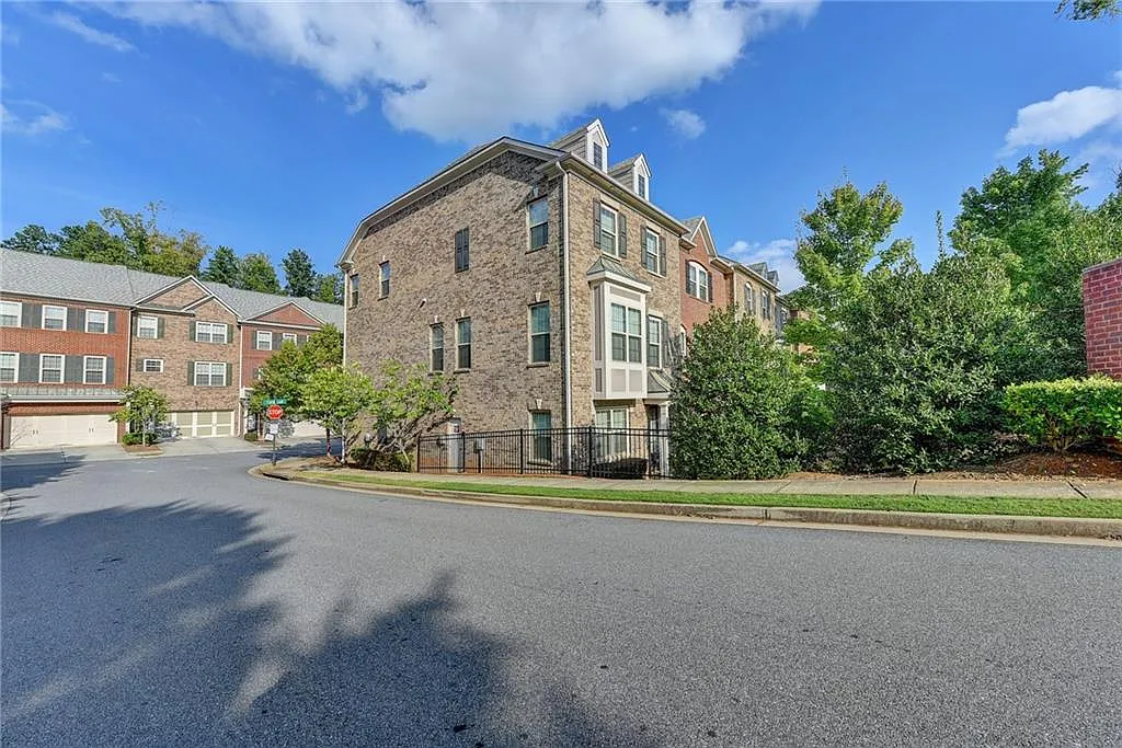 Building Photo - 2448 Tenor Ln
