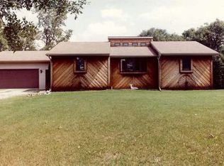 9255 S M 52, Perry, MI 48872