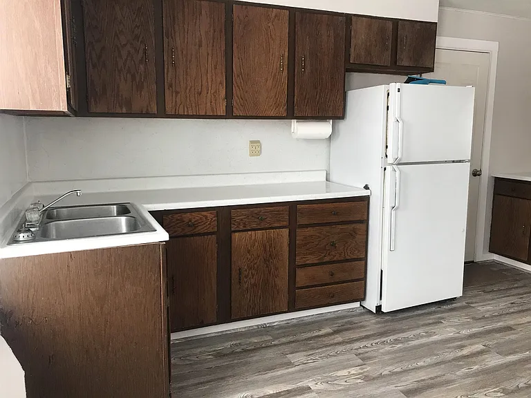 216 N Noble St — Photo 6