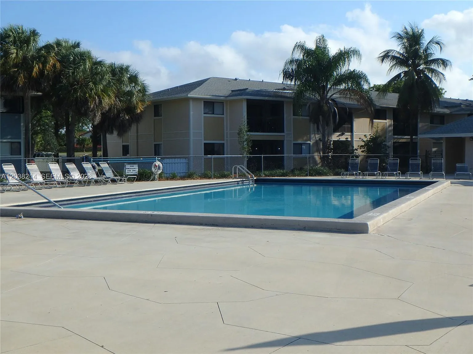 Lakeview At The Hammocks — Photo 3