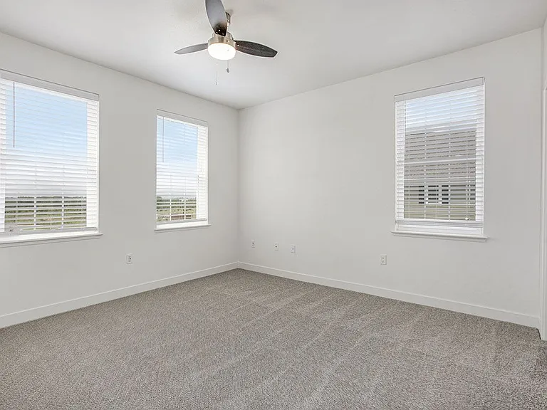 Meadowbrooke Apartment Homes — Photo 43