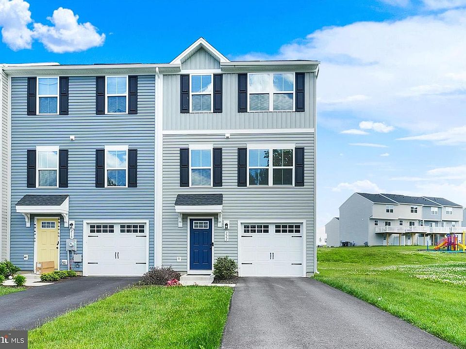 1st image of 222 Hamilton Ln