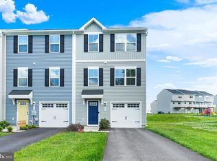 222 Hamilton Ln, Coatesville, PA 19320