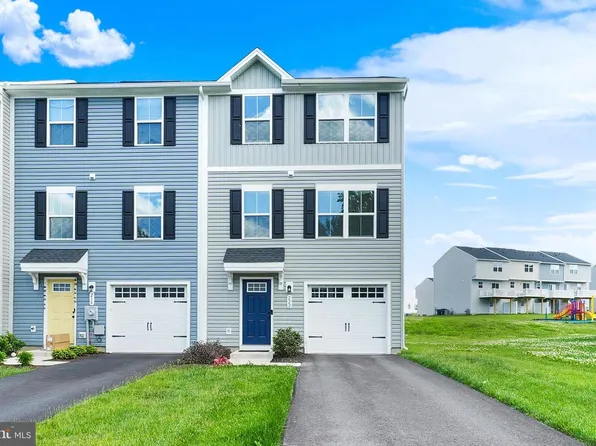 222 Hamilton Ln, Coatesville, PA 19320