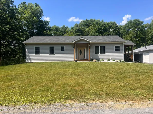 83 Cotter Road, Highland, NY 12528