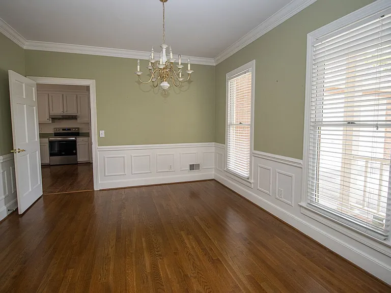 2220 Montclair Dr — Photo 4